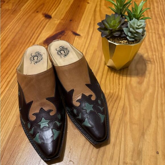Charlie 1 Horse by Lucchese Two Tone Leather Western Slip On Mules Women’s 6B